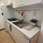 Historic Central Apt! 2 Steps From The Old Port